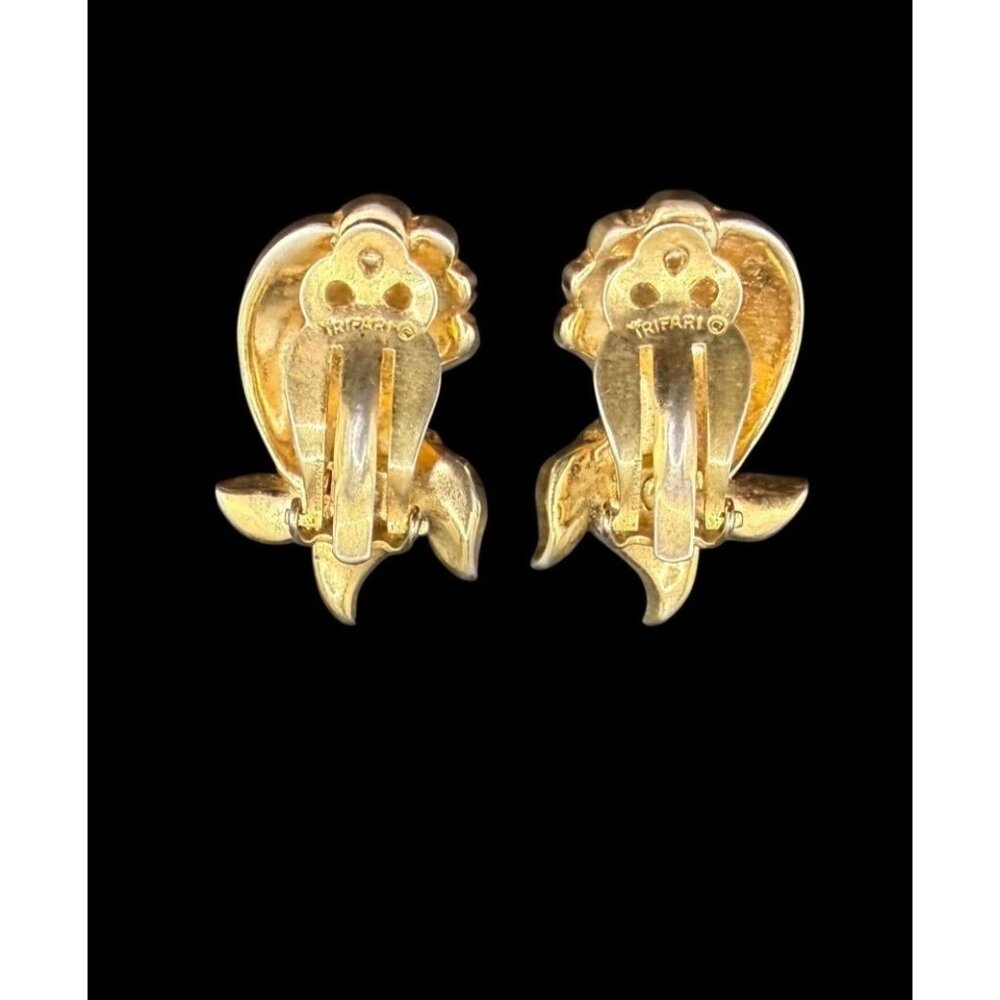 Vintage Gold-Tone Clip-On Earrings Set Assorted Styles Retro Jewelry Collection - Picture 13 of 16